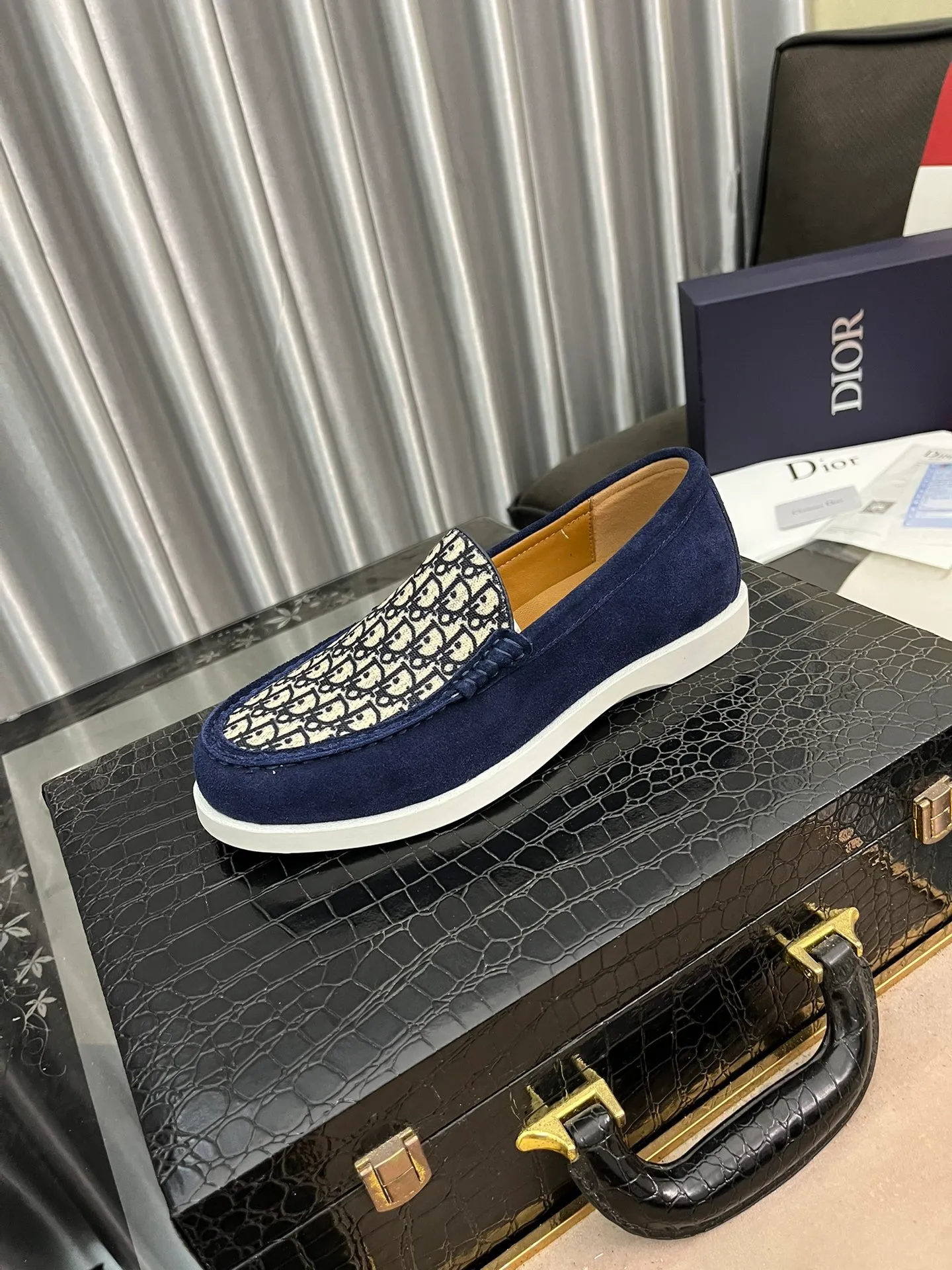 Ex-factory price 440⌚️⌚️[Dior] Dior's 2023 new high-end boutique, men's fashionable casual shoes, quite distinctive, imported soft cowhide leather on the upper + brand printing, a design style, breathable lining, genuine leather insole, soft and comfortable foot feel, original wear-resistant special outsole! Size: 38-443⃣️colors available